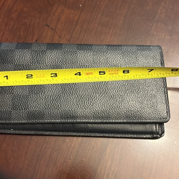 Louis Vuitton wallet authentic - Picture 8 of 8